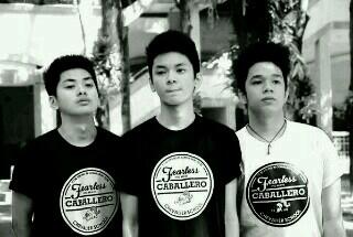 frnzp's tweet photo. 3 idiotssssss:-) http://t.co/xAwpi9OUqa