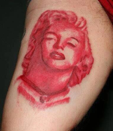 ShitTats's tweet photo. Hey Marilyn why the long neck? http://t.co/Qr349SShMY