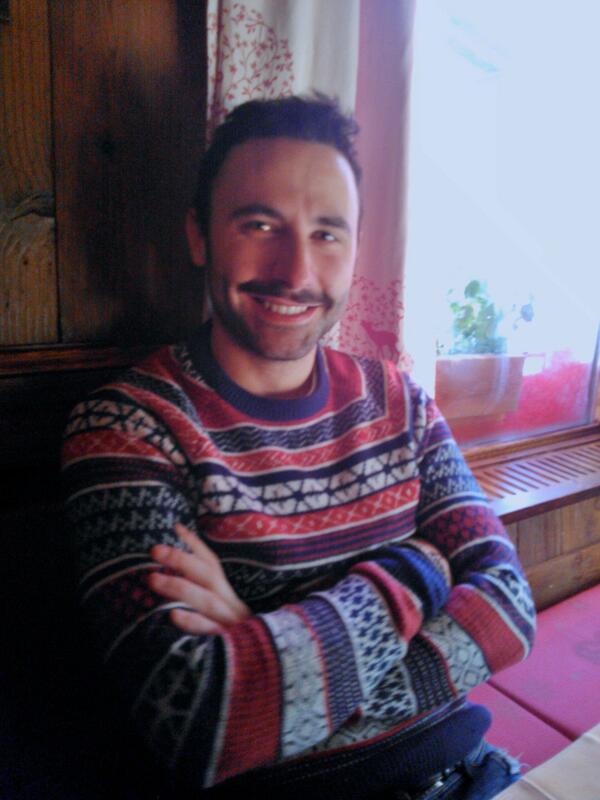 Elena_Corti's tweet photo. "In quel sorriso c'era il senso di tutto quello che stavo cercando." @GioFraccaroli http://t.co/nCsjCjx6iF