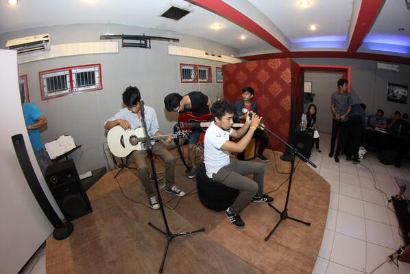 Sedikit moment bersama konco konco <a href="/DKVUPIYPTK/">DKV UPI YPTK Padang</a>