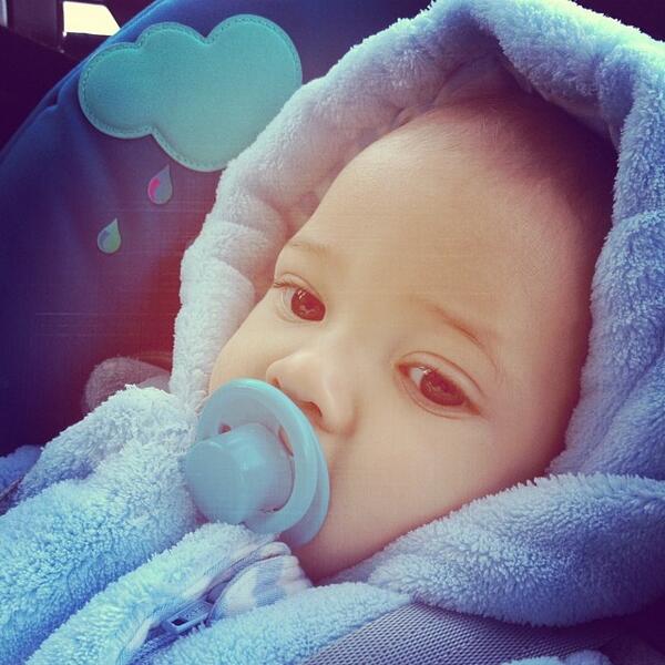 DaddysBestBoy's tweet photo. I have your eyes daddy!! @LeebugsConnor <3 http://t.co/4NuHInZUi5