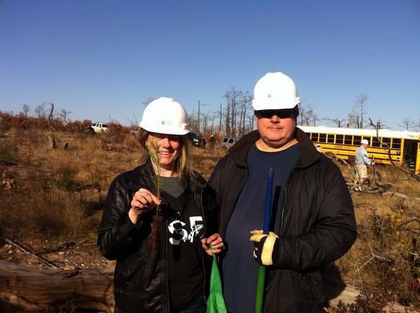 ISF_TX's tweet photo. We planted 315 trees in Bastrop State Park yesterday! Happy to be part of the park's recovery from 2011 wildfire http://t.co/XLgu0v78JD