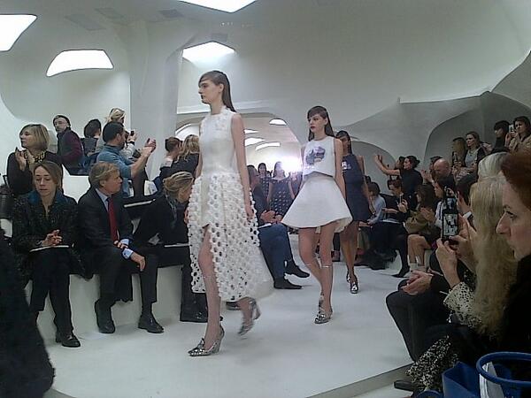 gbaudo's tweet photo. @dior #rafsimons #couture the grand finale http://t.co/gKaulH719Q