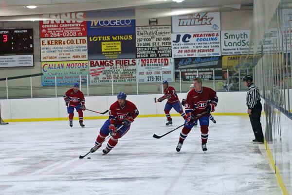 LanarkCountyLiv's tweet photo. Did you miss the Montreal Canadiens Alumni game vs the Perth Blue Wings? See more pics at http://t.co/Le5RfmRfni http://t.co/RVLy5dvpIJ