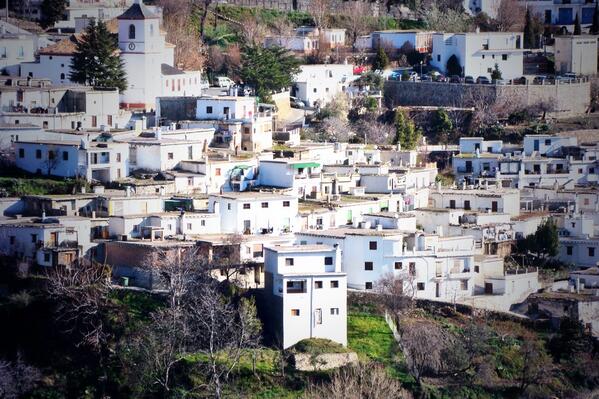 EsQuiNa64's tweet photo. #Busquístar #Alpujarra #Granada En epoca musulmana perteneció a ŷuz´de Farrayra y Buqayra luego a taha de Ferreyra http://t.co/SldiwncDKd