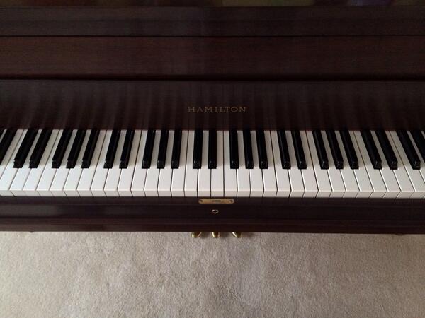 eoaejeff's tweet photo. Nothing like sitting down to this to get inspired. http://t.co/x7eV8tT1T7