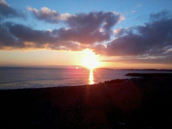 Stunning sunset at Highcliffe - haven't seen that for a while... :-)