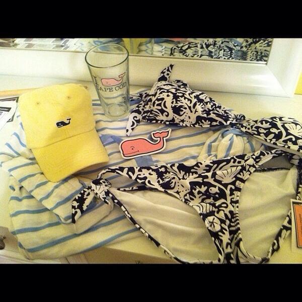 PreppyPinterest's tweet image. vineyard vines