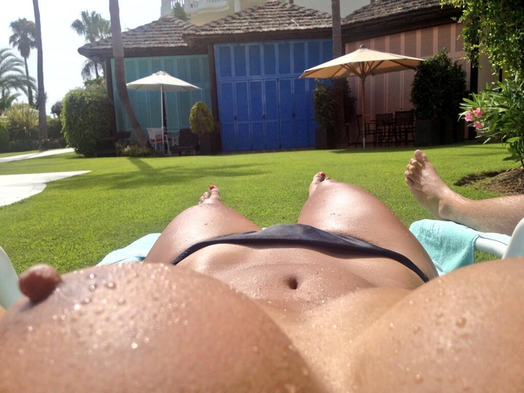 Woman big butt bikini handjob