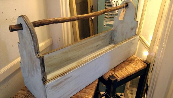 thepinkcabbage's tweet photo. This is not your daddy's toolbox! http://t.co/5xYjJqqQfT