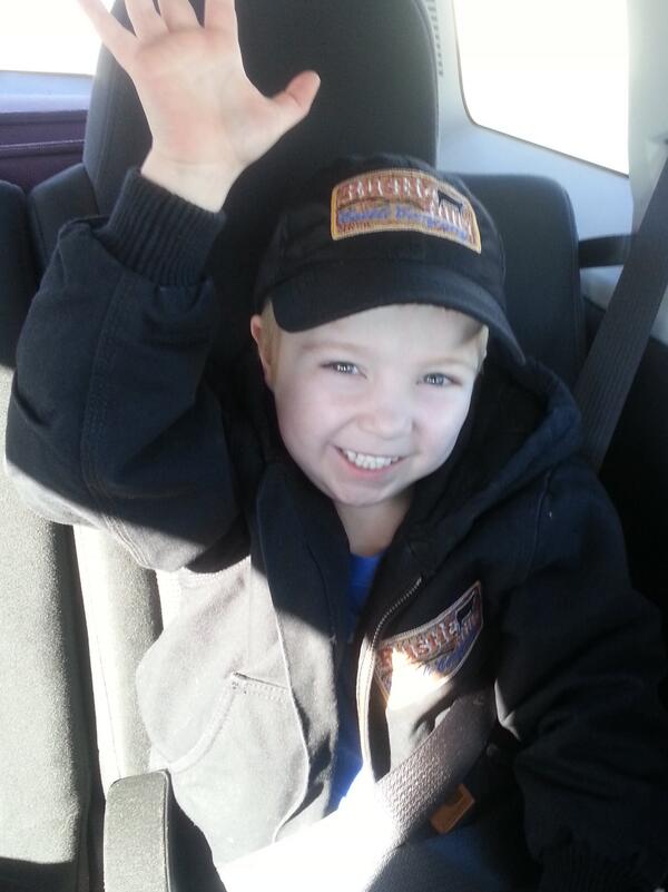 Rustic_HillsCC's tweet image. @Rustic_HillsCC took time out to enjoy the rodeo last night @NationalWestern. #8seconds #NWSS2014 #BULLRIDING #PBR