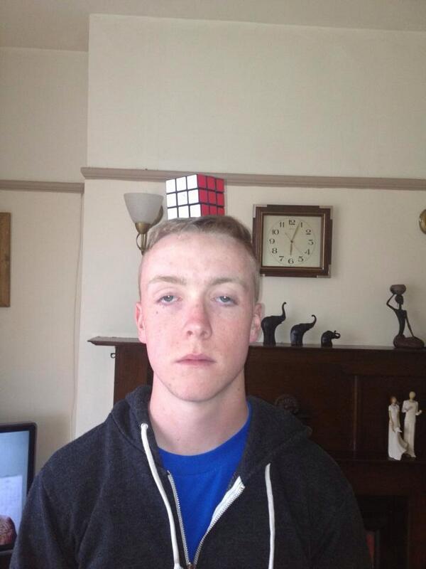 ThingsOnMyHead0's tweet photo. Rubix cube http://t.co/yFOhgMSOkG