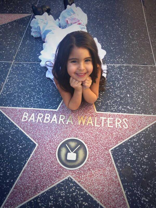 tiffpattershall's tweet photo. Aniston loves her View Gals #TheView @theviewtv @BarbaraJWalters @SherriEShepherd http://t.co/ChGoKFrxzR