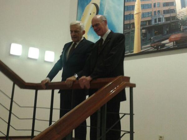 JerzyBuzek's tweet photo. At Goethe Inst.Brussels with #Bundestag President Lammert-for #EU to prosper it’s time to return to #communitymethod http://t.co/zKHvGaNAqm