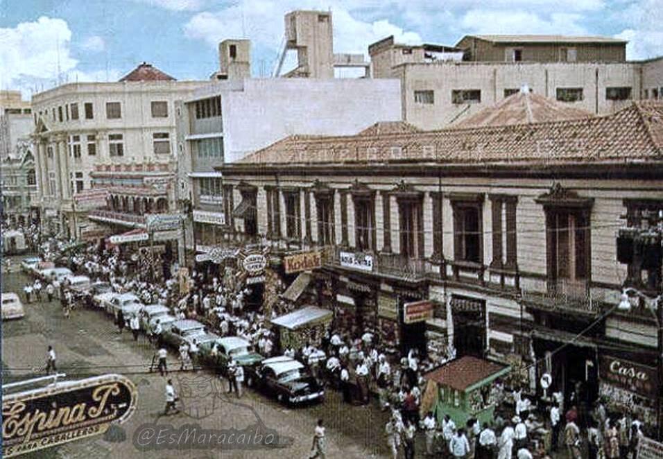 MARACAIBO on Twitter: "#Antaño La casa MacGregor y la plaza Baralt en los  #40s #Maracaibo http://t.co/Yu5YzUgOX6" / Twitter