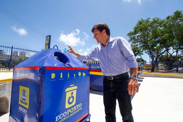 Geraldo Julio entrega segunda #EcoEstação à cidade bit.ly/1f6mvJC #meioambiente #reciclagem