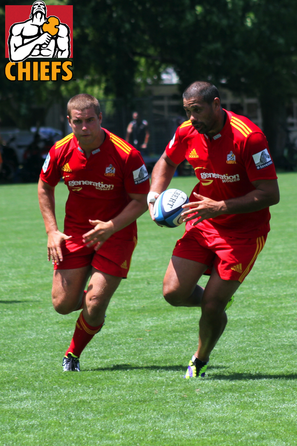 ChiefsRugby's tweet photo. Current leaders of the synchronised running champs... #RugbyRhys #Floss #Chiefs2014 http://t.co/u0ploXJkMj