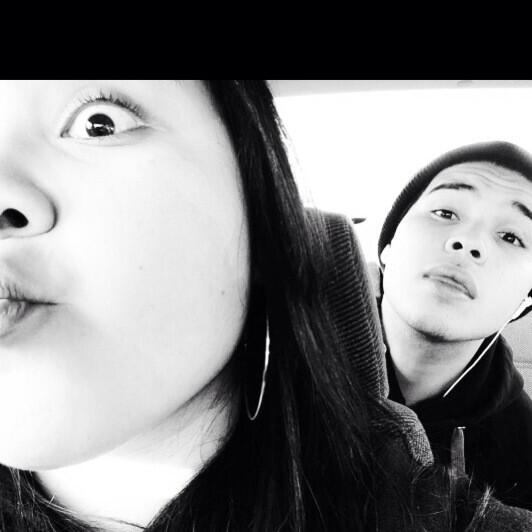 brandonoliva97's tweet photo. With da sista doe http://t.co/s2ac9Ef51Z