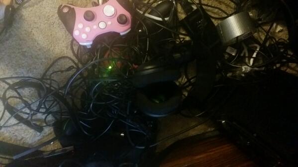 AvaGG's tweet image. RT IF YOU CRI EVRYTEIM