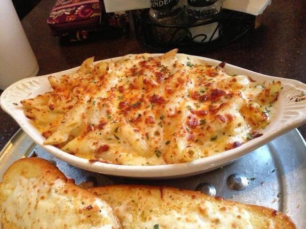 YummyImages's tweet photo. Baked Alfredo Mac &amp; Cheese http://t.co/907sjwZsqY