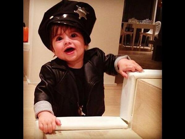 shaki_pack's tweet photo. #Shakifans remember to use #HappyBdayBabyMilan on wednesday.Let's wish him the best wishes. @Shakira #LittleMilan http://t.co/Po5DwDaY2C