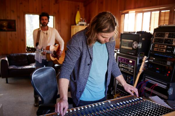 PledgeBM's tweet photo. Studio Time http://t.co/UM1w1NIQUM