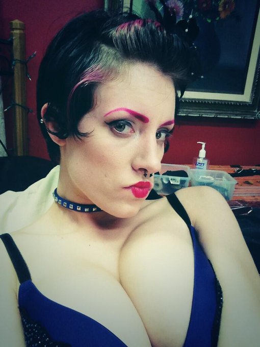 All dolled up and waiting for you on @kinklive. 45mib left~ http://t.co/1JZxmEd2Iu<a href="/tag/selfie"class="tags"><span>#selfie</span></a><a href="/tag/flirting"class="tags"><span>#flirting</span></a><a href="/tag/slutlove"class="tags"><span>#slutlove</span></a>