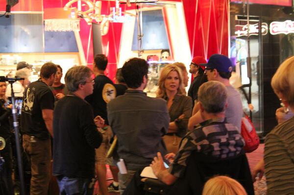 Walked into @MandalayBay & they're filming an episode of @ModernFam! Got this close to @itsJulieBowen... #celebstalk