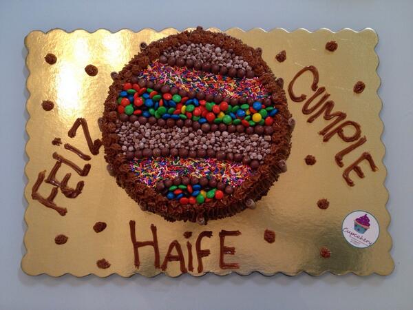 cupcakerymgta's tweet photo. Feliz cumpleaños Haife http://t.co/xYX5CD9lKU