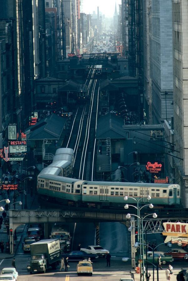 aboutexcellence's tweet photo. Looks like a cartoon! #chicago #history RT @evankirstel: Chicago, 1967 http://t.co/s5ivMveOLZ @theurbanologist