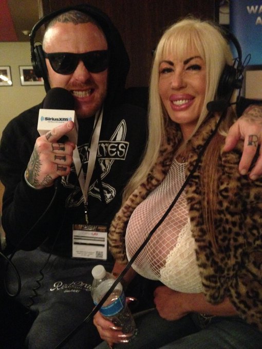 @EllisMate and @ElizabethStarrX on XM Radio @avnawards Jan 17,2014 http://t.co/ahhd6U2aSN<a class="tags" target="_blank" title="On Twitter" href="/?out=eyJ0eXAiOiJKV1QiLCJhbGciOiJIUzUxMiJ9.eyJpYXQiOjE3MjEzMTEwNTgsImlzcyI6InR3cG9ybnN0YXJzLmNvbSIsIm5iZiI6MTcyMTMxMTA1OCwiZXhwIjoxNzUyODQ3MDU4LCJyZWRpcmVjdF91cmwiOiJodHRwczovL3R3aXR0ZXIuY29tL0VsbGlzTWF0ZSJ9.a4KFkpf-Chmwi9ZN6iGQ0pqnG5xqZyGy69hdMbXoXF6qiYZD9VCFrn0zZxdCWaCh-MB6Zsq5aswTqhwv07pSqA">@EllisMate</a><a class="tags" href="/tag/elizabethstarrx">@elizabethstarrx</a><a class="tags" target="_blank" title="On Twitter" href="/?out=eyJ0eXAiOiJKV1QiLCJhbGciOiJIUzUxMiJ9.eyJpYXQiOjE3MjEzMTEwNTgsImlzcyI6InR3cG9ybnN0YXJzLmNvbSIsIm5iZiI6MTcyMTMxMTA1OCwiZXhwIjoxNzUyODQ3MDU4LCJyZWRpcmVjdF91cmwiOiJodHRwczovL3R3aXR0ZXIuY29tL2F2bmF3YXJkcyJ9.B4bYTr0ZcMQTXqwInFOK5MQiaQYcevsPY2MOBdT0o8COarEIdkU9RbaAL6JY8Mo6dvY5yjTPZzzD7EvjgzT2hQ">@avnawards</a>