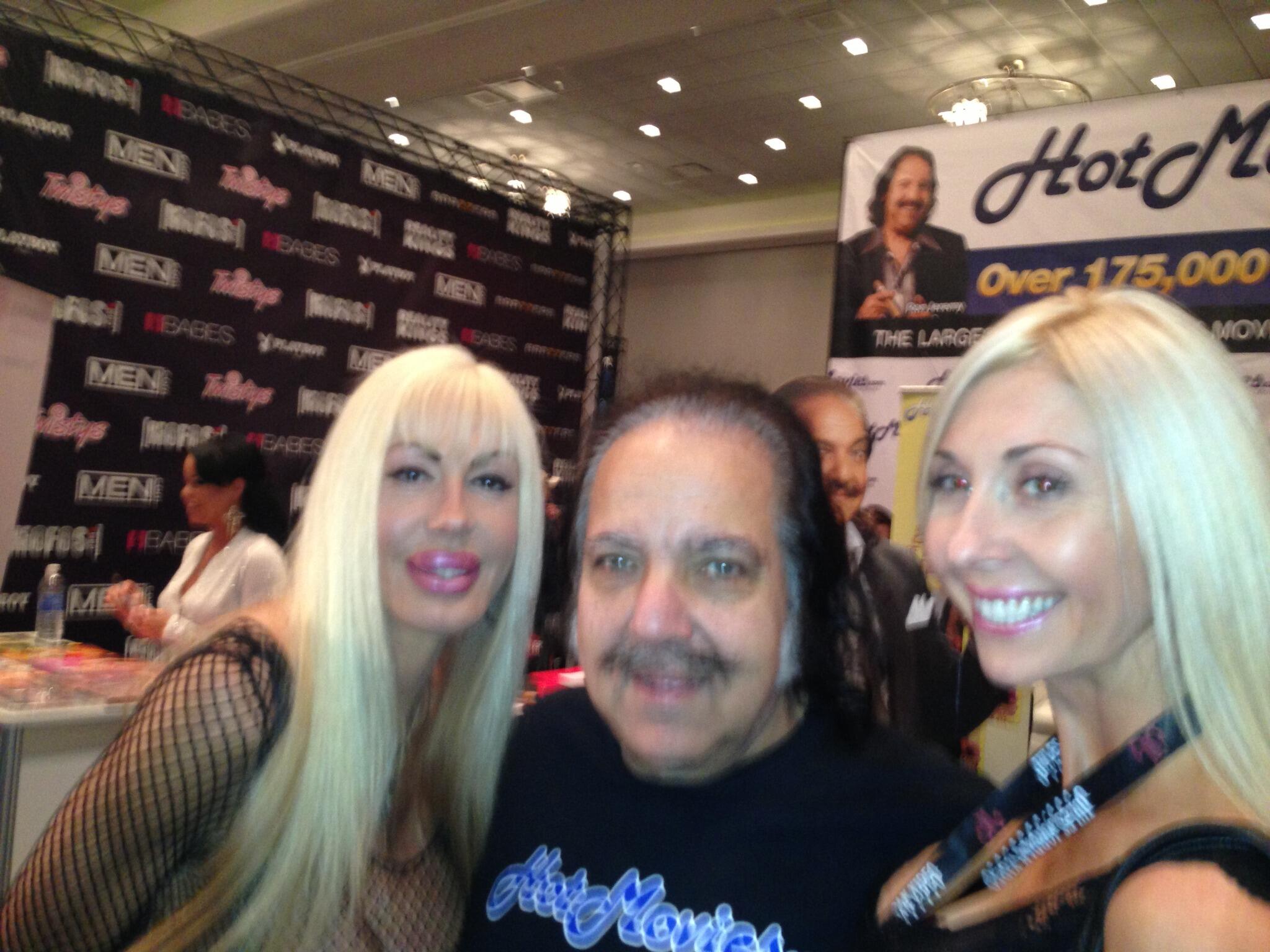 TW Pornstars Ron Jeremy. Twitter. RT ElizabethStarrX Elizabeth