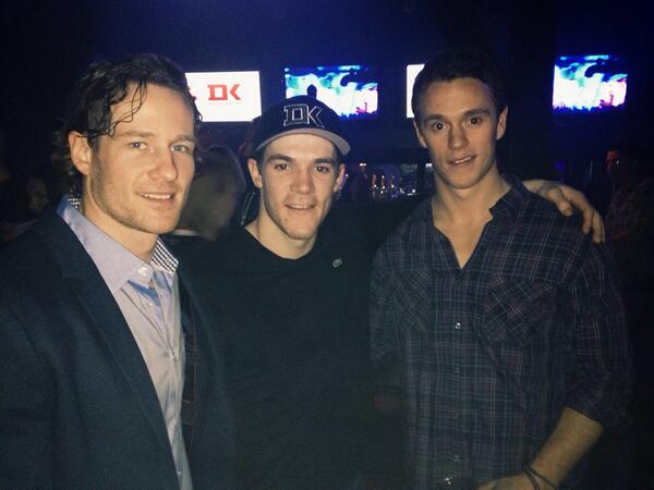 DuncanKeith's tweet photo. The team showing support tonight. http://t.co/1yqnysmL5p