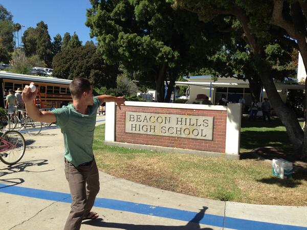 How to get to Beacon Hills Highschool in Merkez by Bus or Light Rail?