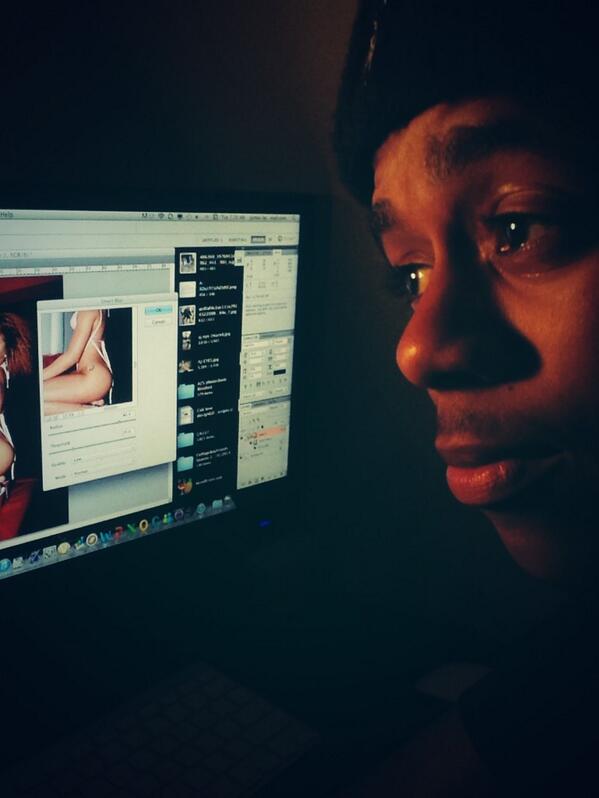 EverythingVRT's tweet photo. Y'all Niqqas in the wrong profession 😂😂😂 #photography is where it's AT #post #Editing http://t.co/7ZcamKbnvA