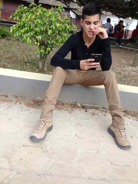 ssolange98's tweet photo. Me Mando Saludes :$ Ya me lo Como Ok, No @MarielaOsmary07 @Dafne_Hndz @AlexandraRiva13 http://t.co/m3gMxSCgJt