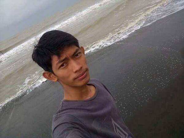AlAnggoro tweet picture