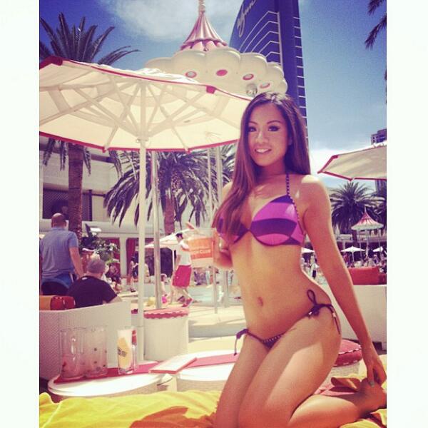 madammuda's tweet photo. can't wait till I can lay out again!! loving the sun lately #activities #today #puanmuda #bikini http://t.co/OmeEQrRLjf