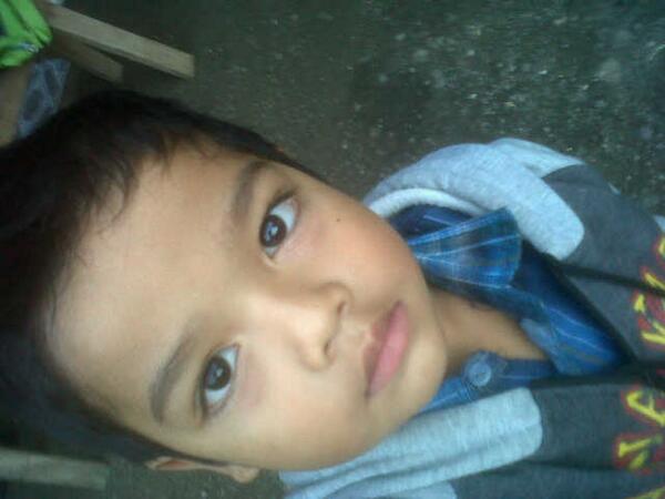 Happydogen's tweet photo. Ayo....kira" mirip cp yach? http://t.co/FBTNiuUKVu