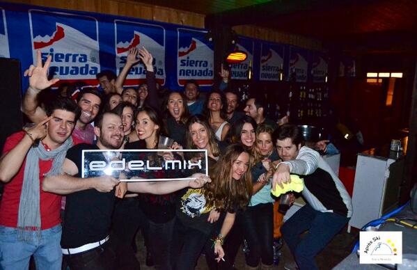 ApresSki_SN's tweet photo. Momentazos de este sábado en APRÈS-SKI Sierra Nevada! @edelmixsound. Iremos subiendo más! http://t.co/0MlDqqSkKz
