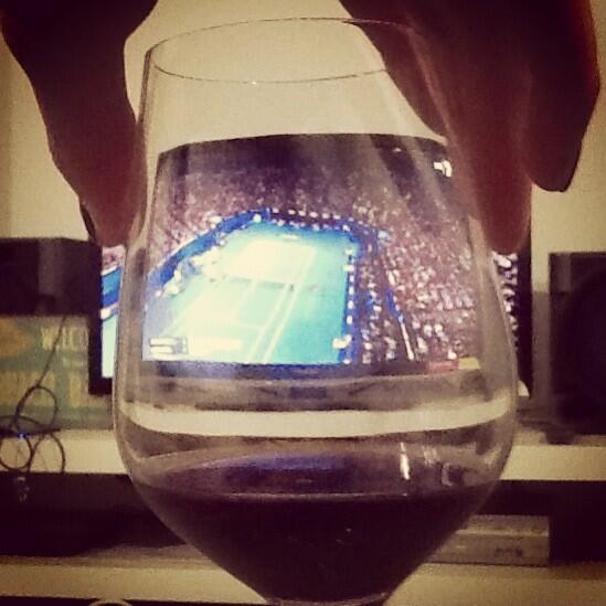 sweeneytwit's tweet photo. Perfect way to watch this epic five setter @stanwawrinka v @DjokerNole http://t.co/2wuzJQj4t3