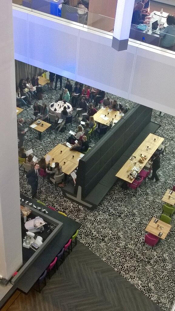 GHulst's tweet image. Gezellige drukte #Oriëntatiedag #ROCLeiden #SecondLevel