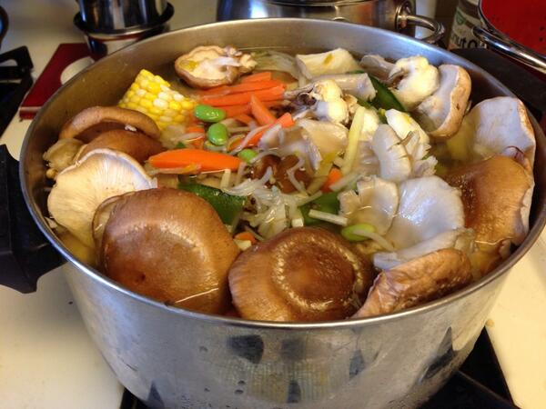 Eat4EnergyRonna's tweet image. What to Eat To Stay Warm in a #portalvortex ultimateyounow.wordpress.com/2014/01/07/eat… @alroker #TODAYcold