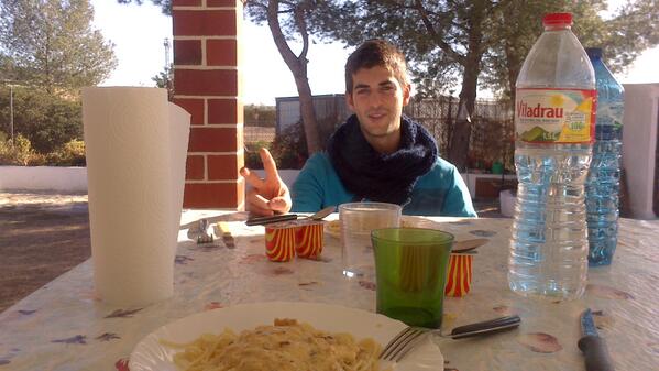 patrigogar's tweet photo. Placeres de la vida :) @Rafamurgui http://t.co/3Fm1LunDwm