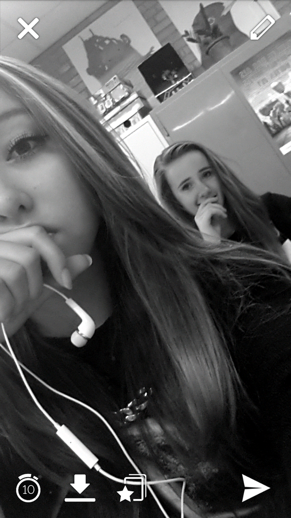 nahtalie_kusjes's tweet image. Ik kijk hier fk stonend :s