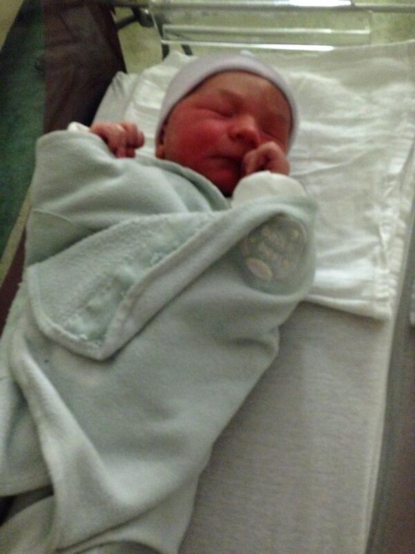 purplerube80's tweet image. @jgkfan The newest #KFAN listener Nikolaus Anthony 8LBS 3.4 oz 21.5 inches #internguy