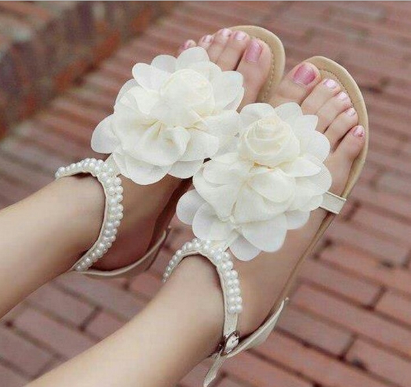ClearasilSA's tweet photo. Did you know the thickest skin is found on your feet? 1.4mm deep! http://t.co/33EYztAlLM