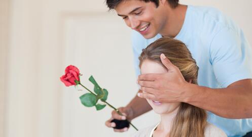 HISwindon's tweet photo. Treat your #Valentine to a romantic weekend break in #Swindon. http://t.co/XgbLycf2pG http://t.co/wZlD3ptfii