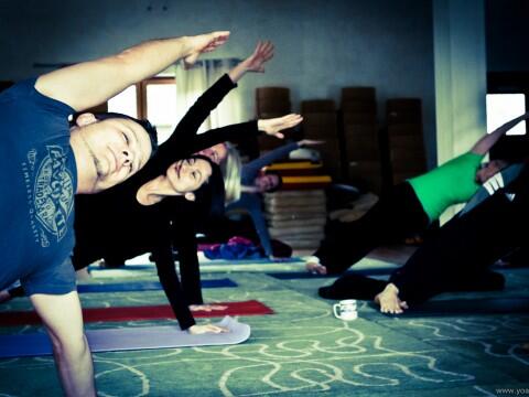 yoagna's tweet photo. Yoga Workshop für Anfänger am 23.02.2014. 13 bis 16 Uhr. Nicht verpassen! <3 http://t.co/4V3yn8utN2 http://t.co/QsR7Y6fSu1