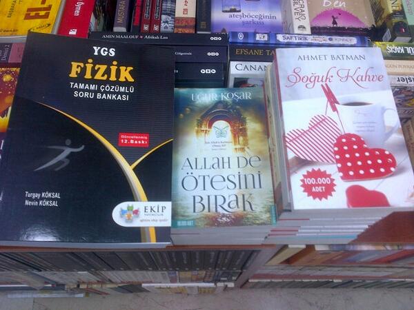 EkipKitap's tweet photo. 24/01/2014 tarihine kadar bu tweeti rt yapan veya hesabi takip eden uc kisiye kitaplardan biri hediye http://t.co/1mWzgJS3Th